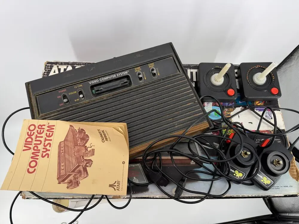 Atari 2600 Video Computer System Original Box Paddle Controllers Untested